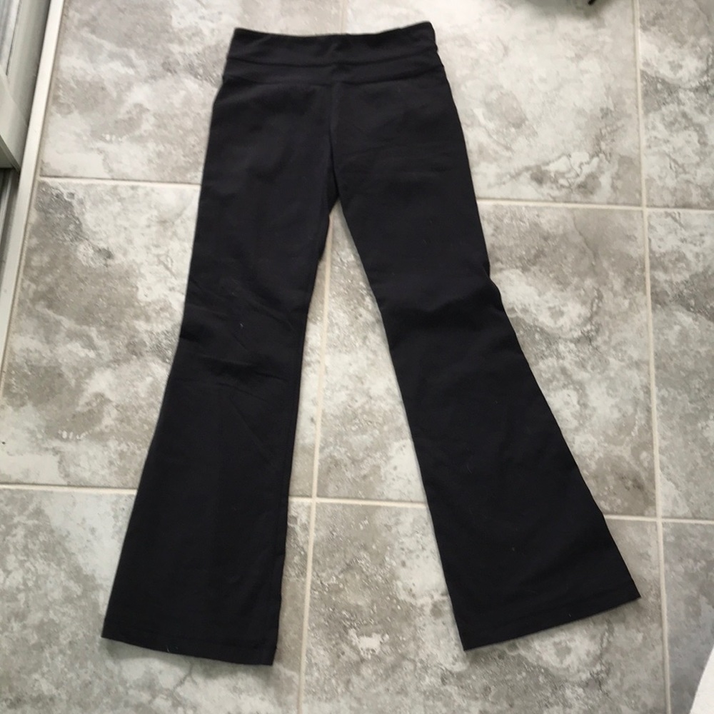LuluLemon yoga pants